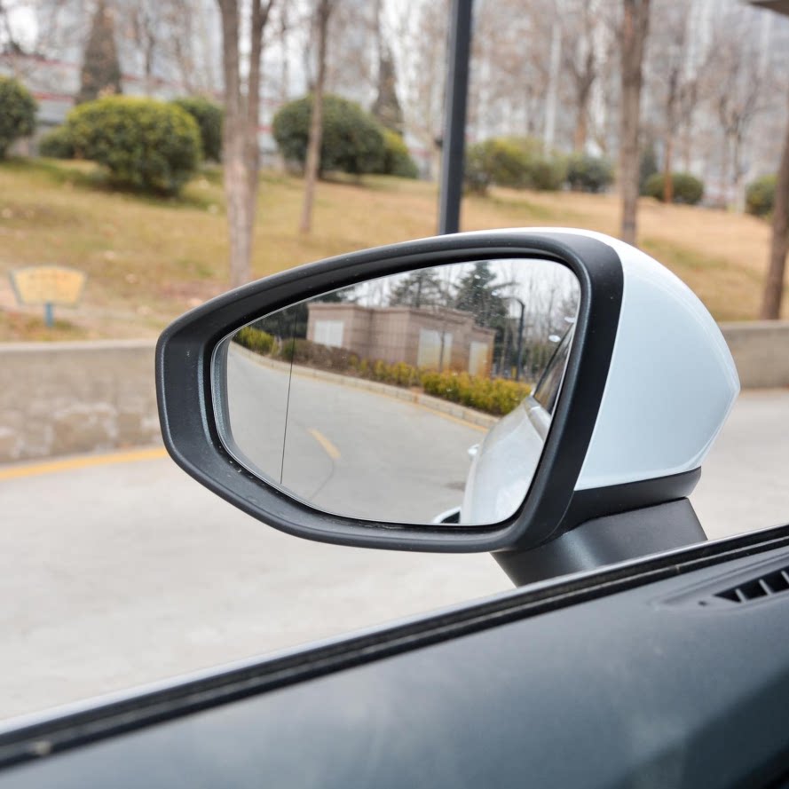 适用于 奥迪a3l 21-22年 加热倒车镜后视镜片反光镜片大视野蓝镜