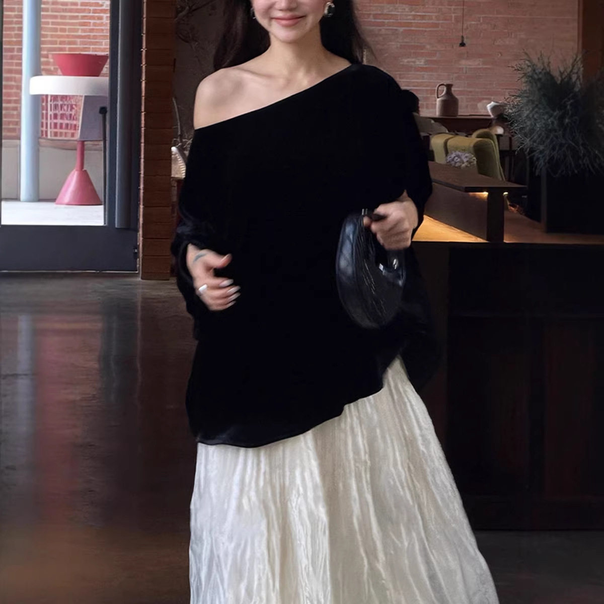 黑鸢尾 盐系轻熟设计感罩衫春夏斗篷丝绒上衣轻熟风落肩袖宽松型