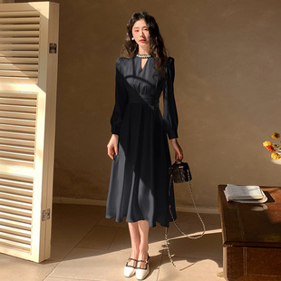 长袖感缎面连衣裙女春季赫本风感法式白色长裙子御姐风高级感优雅