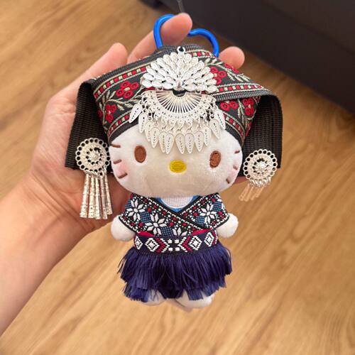 正版苗疆少女hellokitty包包挂件民族风银饰款背包挂饰送朋友礼物