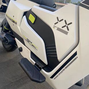 适用适配小牛电动车2023款F400T中置箱前置中箱防水储物箱改装配