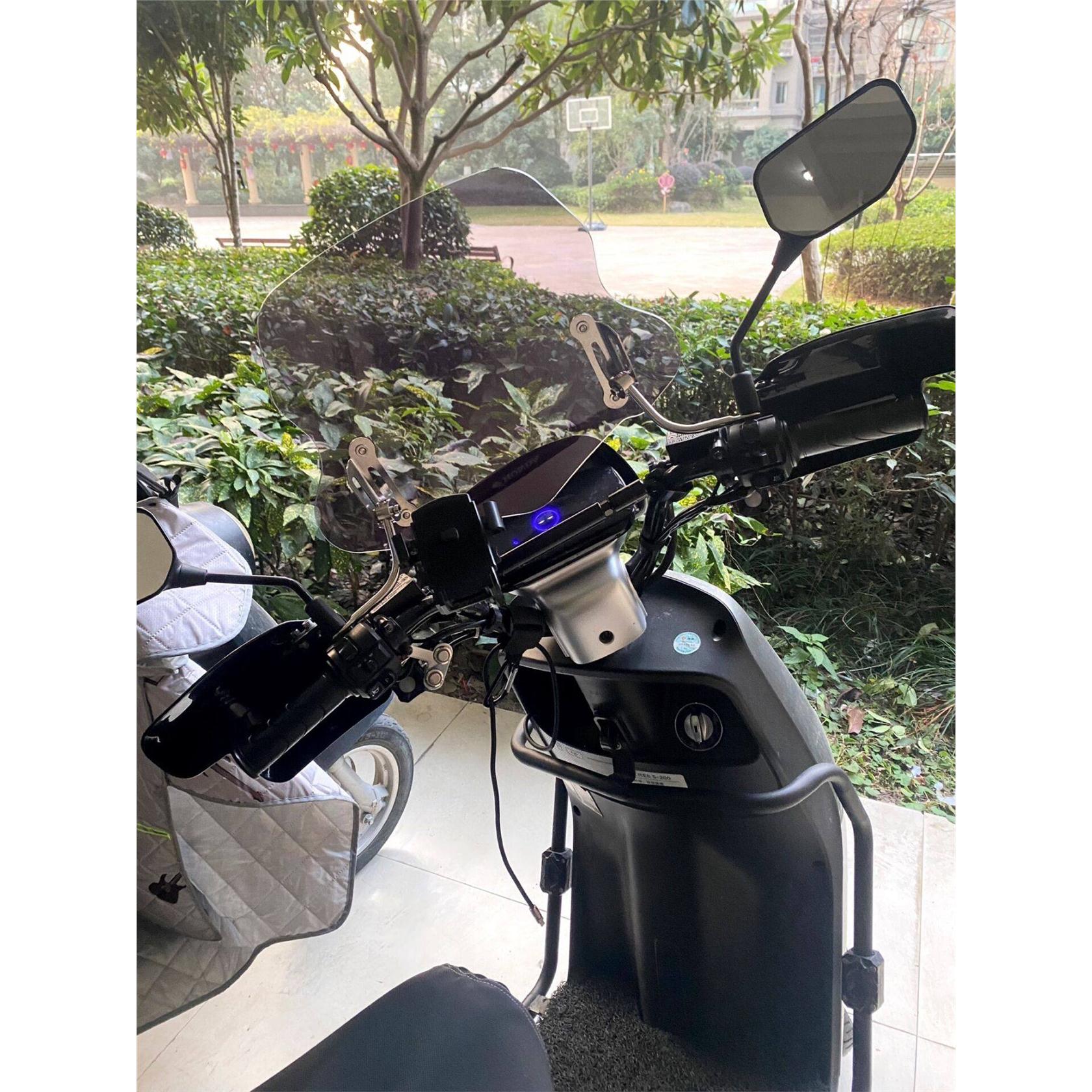 适用黑骑士挡风板小牛mt图片