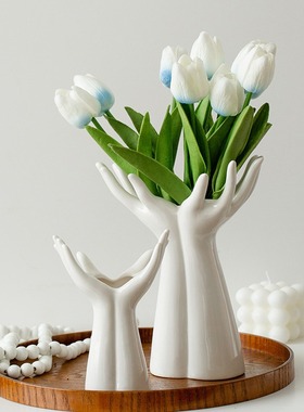 张开双手陶瓷花瓶INS风