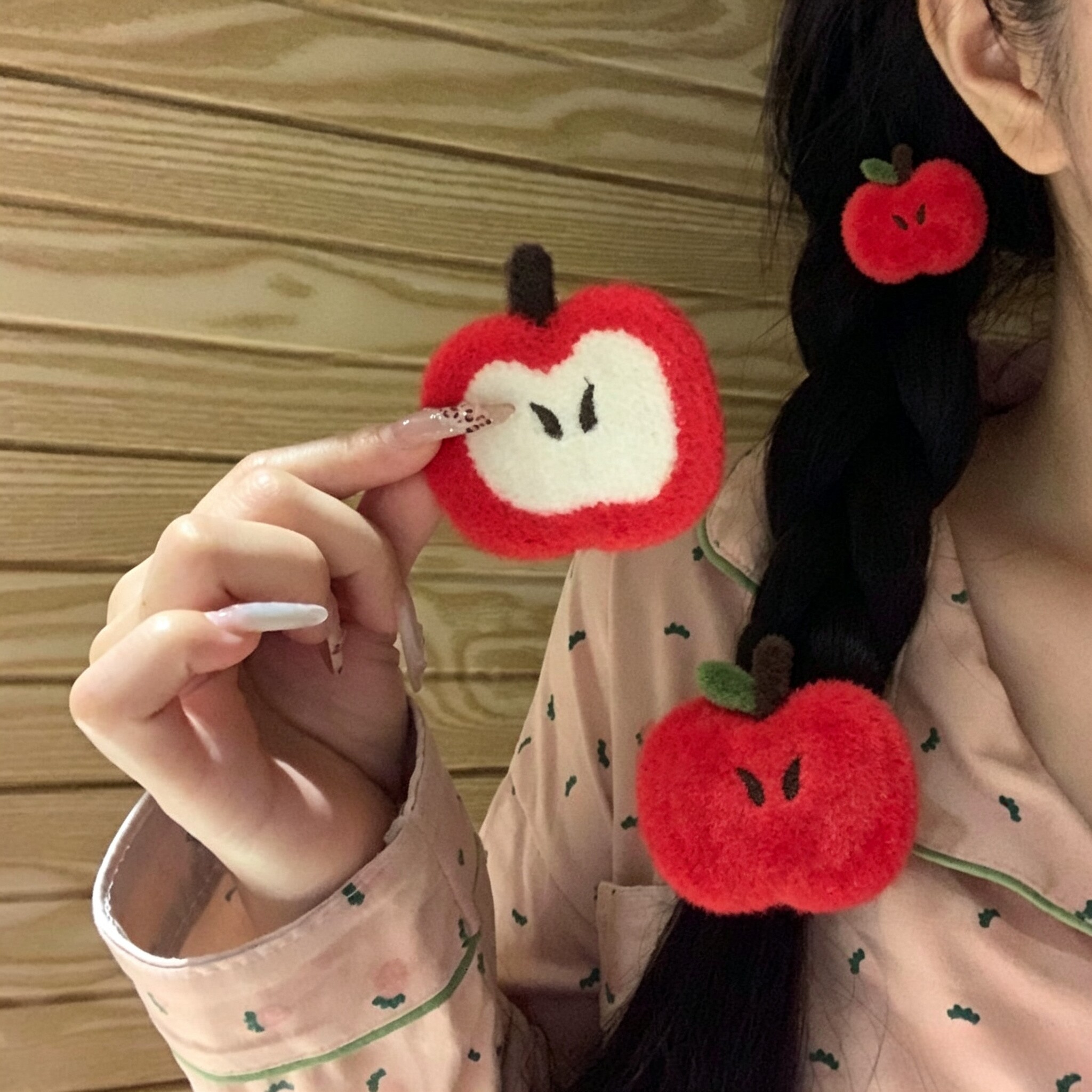 可爱卡通苹果无痕魔术贴刘海贴