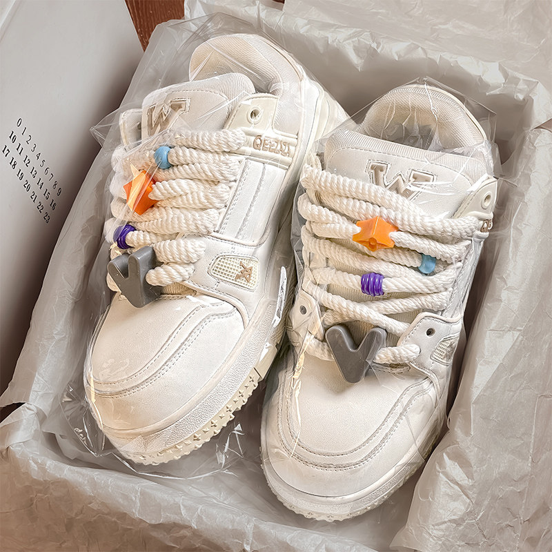 官方正品驴家小胖丁男鞋冬季新款厚底白色板鞋女情侣增高面包潮鞋,流行男鞋,时尚休闲鞋,淘宝优惠券,粉丝福利购,淘宝优惠卷