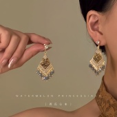 「洛神眼泪」民族风耳环女高级感轻奢锆石流苏波西米亚度假风耳饰