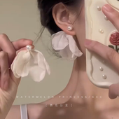 「春花物语」雪纺花瓣珍珠耳钉2025年新款 高级感花朵耳饰女 爆款