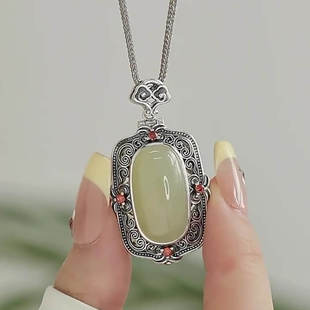 可打开香囊蛋面吊坠女款 宫廷风项链 复古做旧随身配戴香丸项坠中式