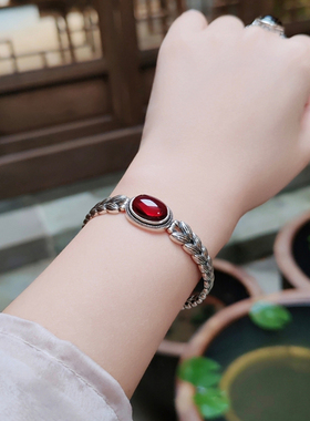 复古做旧血珀编织麻花蛋面手链女新中式民族风气质优雅高级感手镯