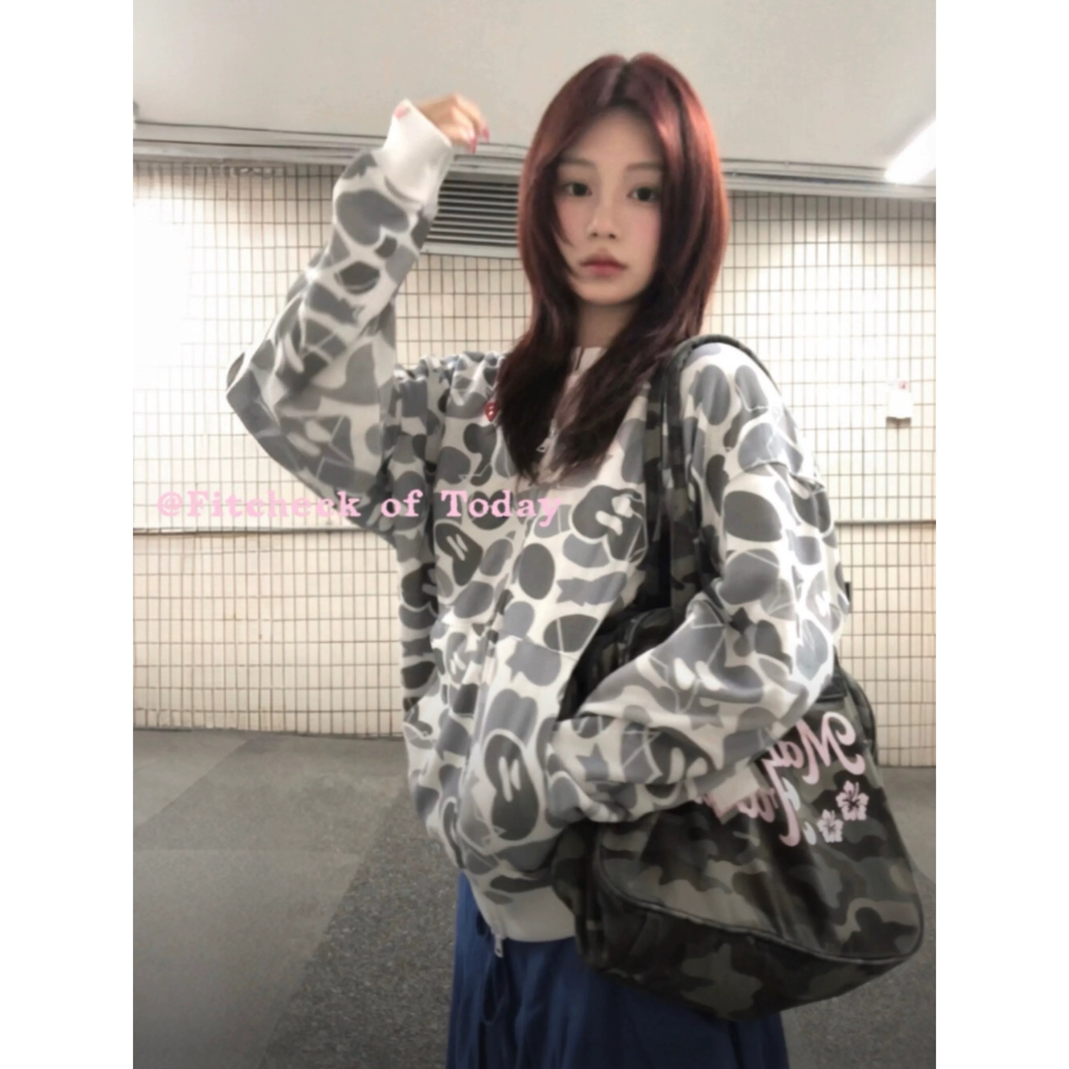 美式辣妹风迷彩星星印花连帽卫衣