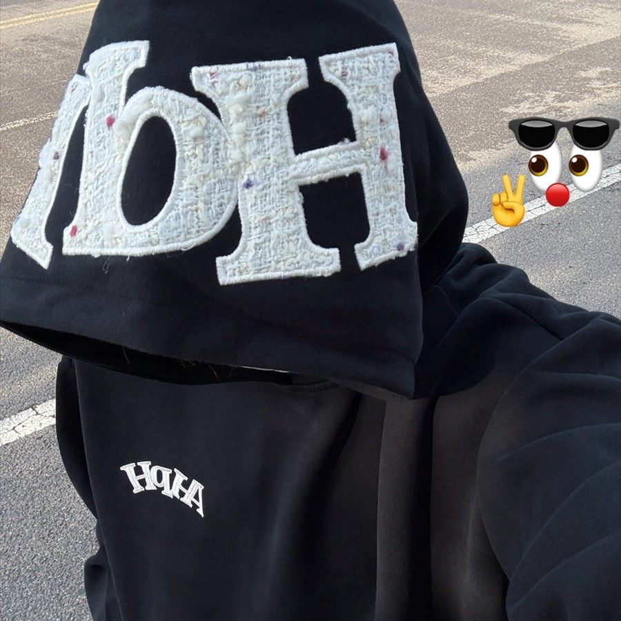 AHPH美式字母贴布刺绣连帽卫衣女