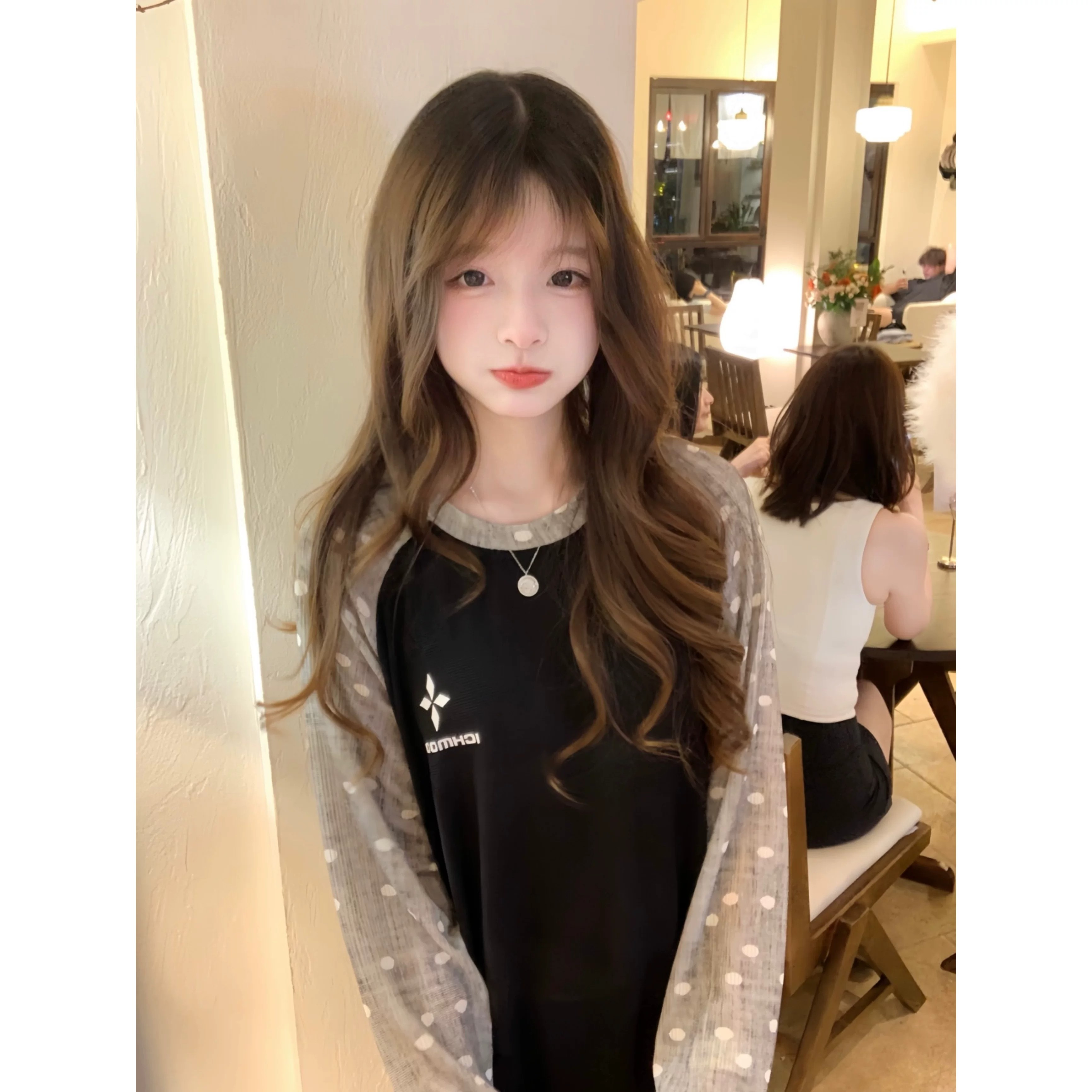 美式撞色波点插肩四叶草圆领长袖