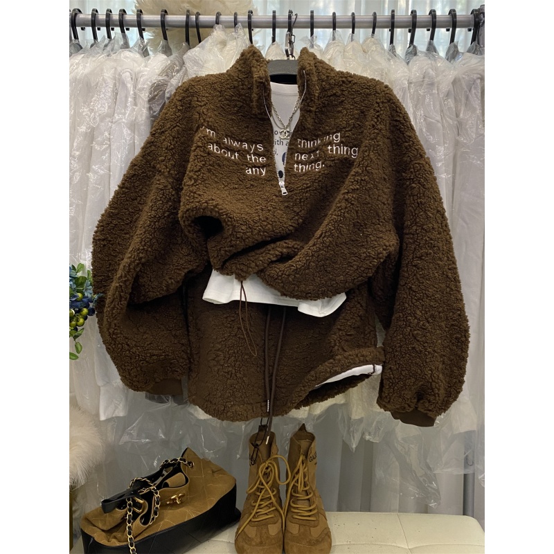 刺绣羊羔毛卫衣短裙时髦两件套