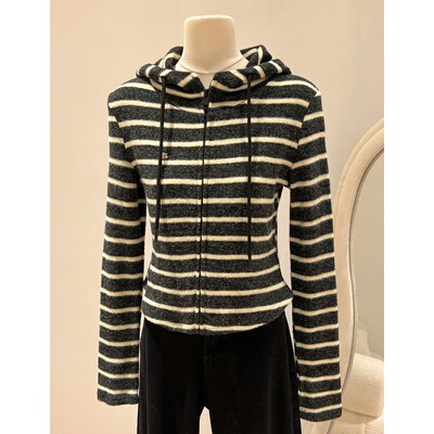 修身显瘦拉链款短款卫衣女春