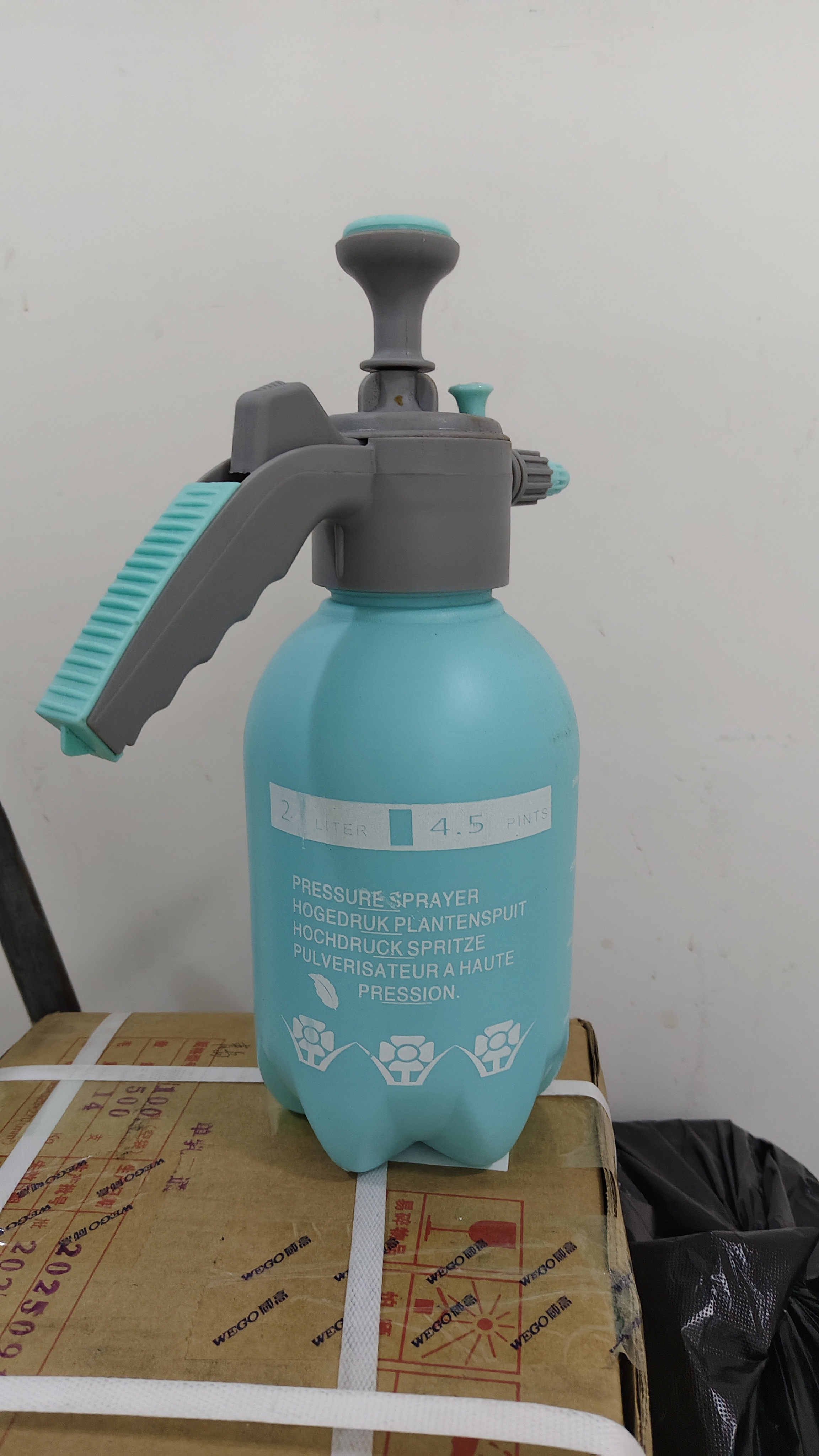 喷水壶喷壶浇花家用气压式消毒雾装2升大号洒水壶小型喷雾瓶