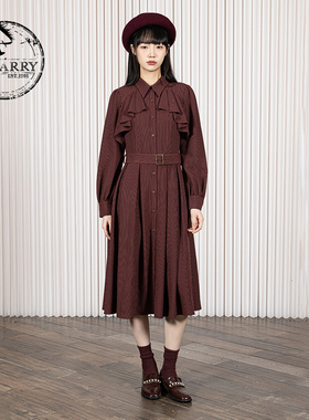 D-HARRY/迪哈利2025冬季新款复古深红色长袖连衣裙DH254J90997T