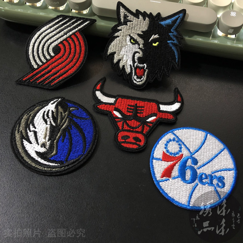 刺绣牛年logo裤子个性贴补手缝