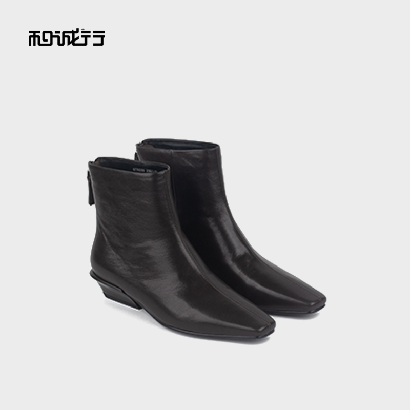 和诚行2025秋冬通勤风女式高帮鞋