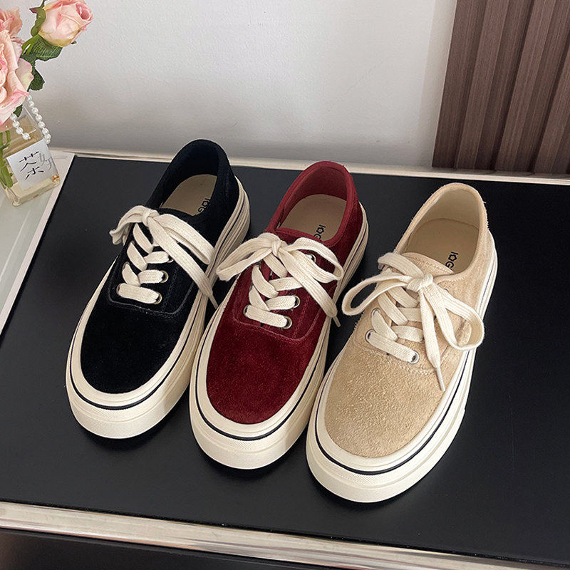 厚底磨砂牛皮板鞋女2026
