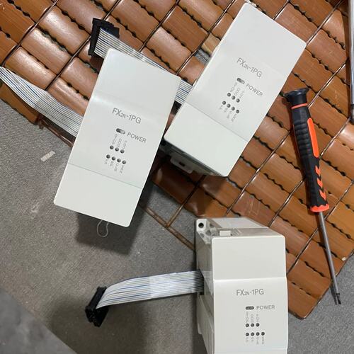 询价PLC FX2N-1PG-E，成色如图，功能包好，70包可维修