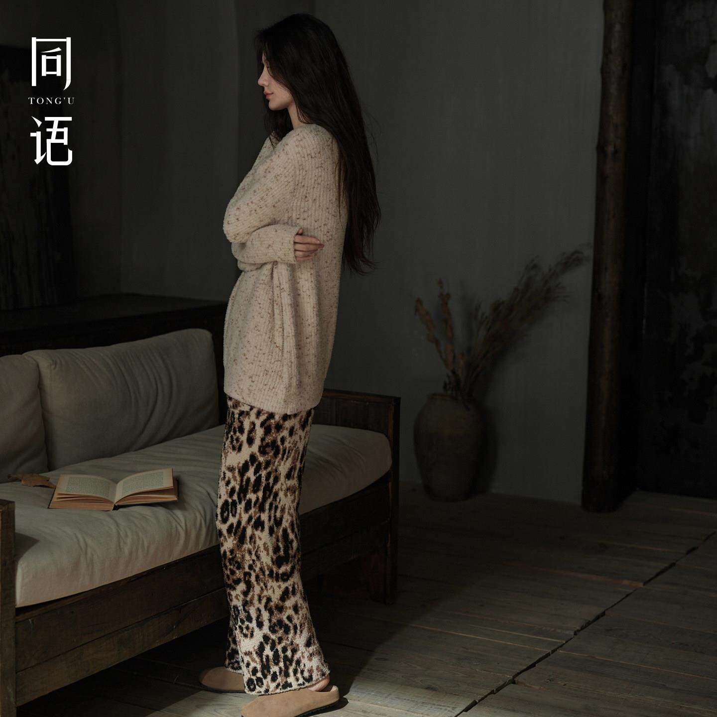 同语睡衣女2025新款秋冬半边绒加绒家居服豹纹长袖保暖珊瑚绒套装