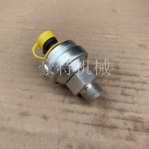 重汽豪沃A7卡车配件机油压力传感器612600090919
