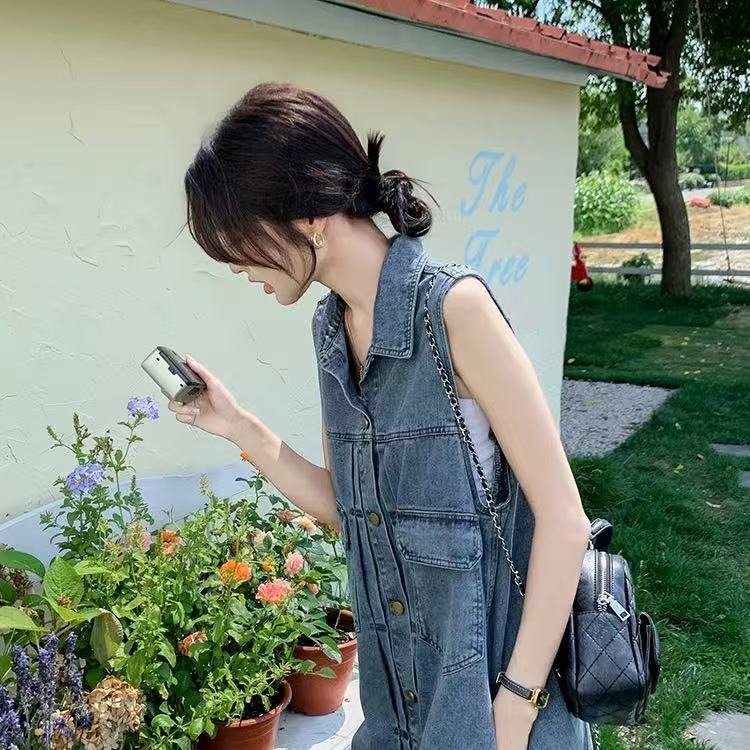 韩版复古减龄无袖牛仔连衣裙女2025夏季新款法式宽松显瘦盐系短裙