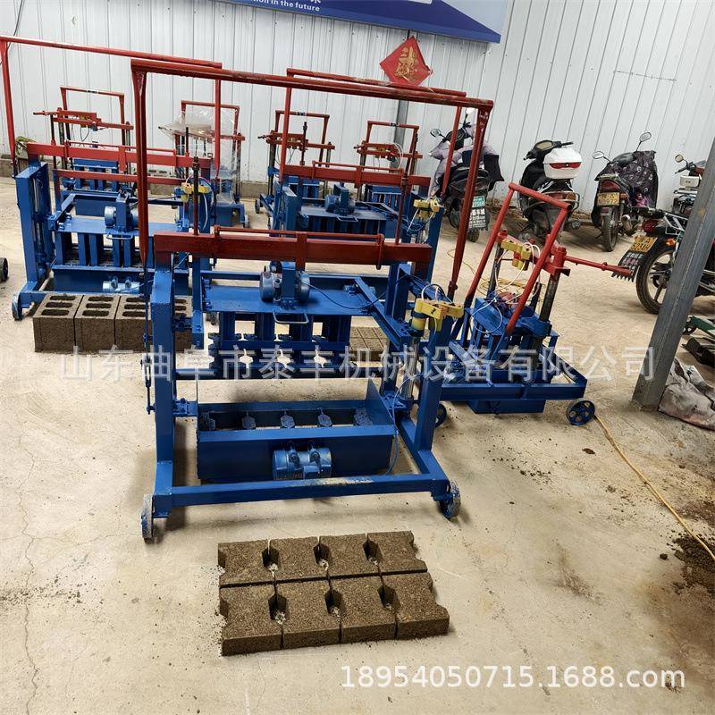 尼日利亚移动式空心砖机免托板移动砖机一机多用行走式免烧砖机