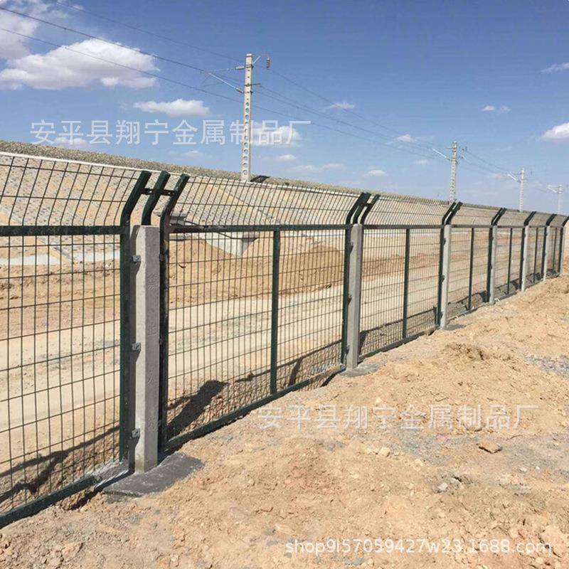 铁路护栏网热镀锌角铁8002防护网高铁公路隔离栅8001框架防护栅