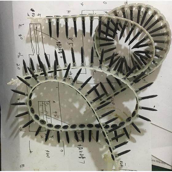 链带螺丝钉自动穿钉机器