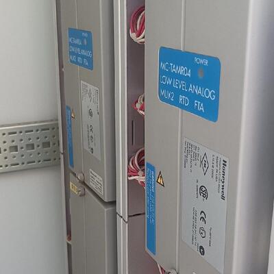 议价LLMUX2 MC-TAMR04 工控模块 低电平模拟RTD FTA维修