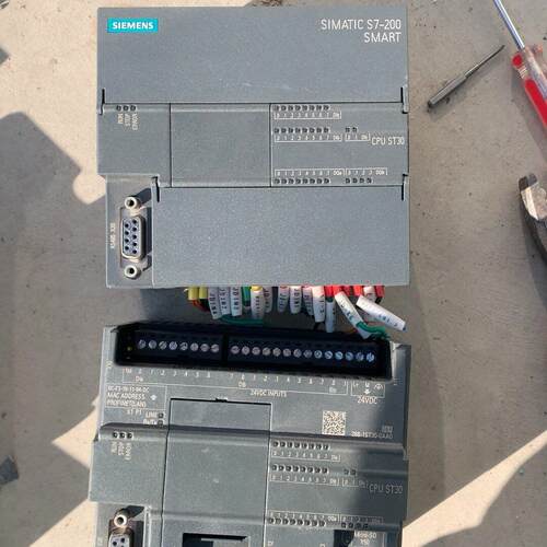 议价6ES7 288-1ST30-0AA0 PLC CPU ST30 可编程控制模块维修