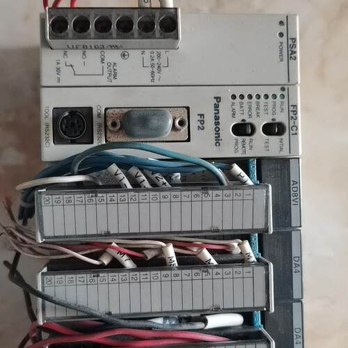 议价FP2 plc模块 PSA2 FP2-C1 AD8VI DA4 工控扩展模块维修
