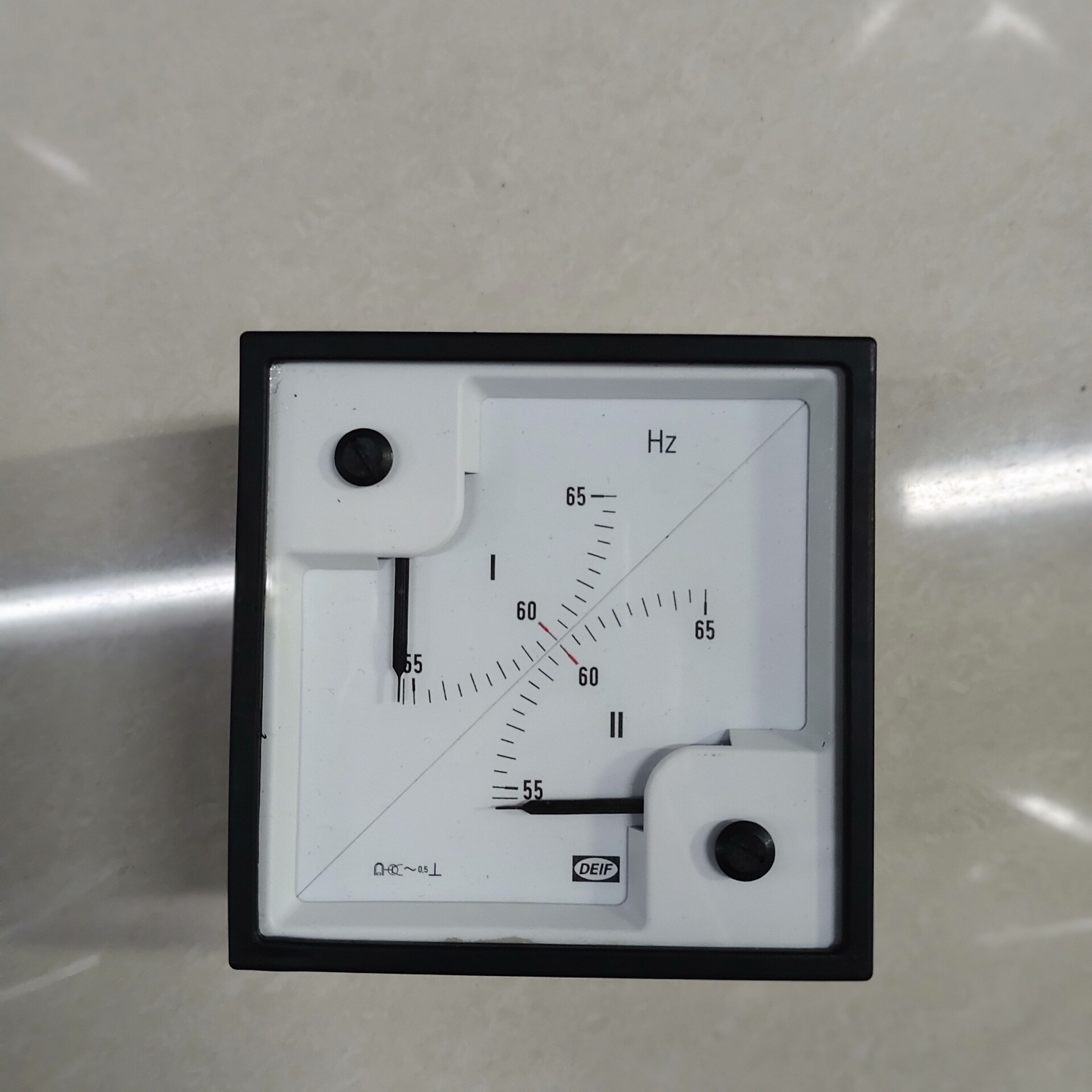 议价2FQ96-X 频率表 55-65Hz 双指针工业测量仪表维修图片