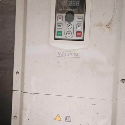 议价NVF3-37/TS4 变频器 正泰37千瓦 工控调速装置维修