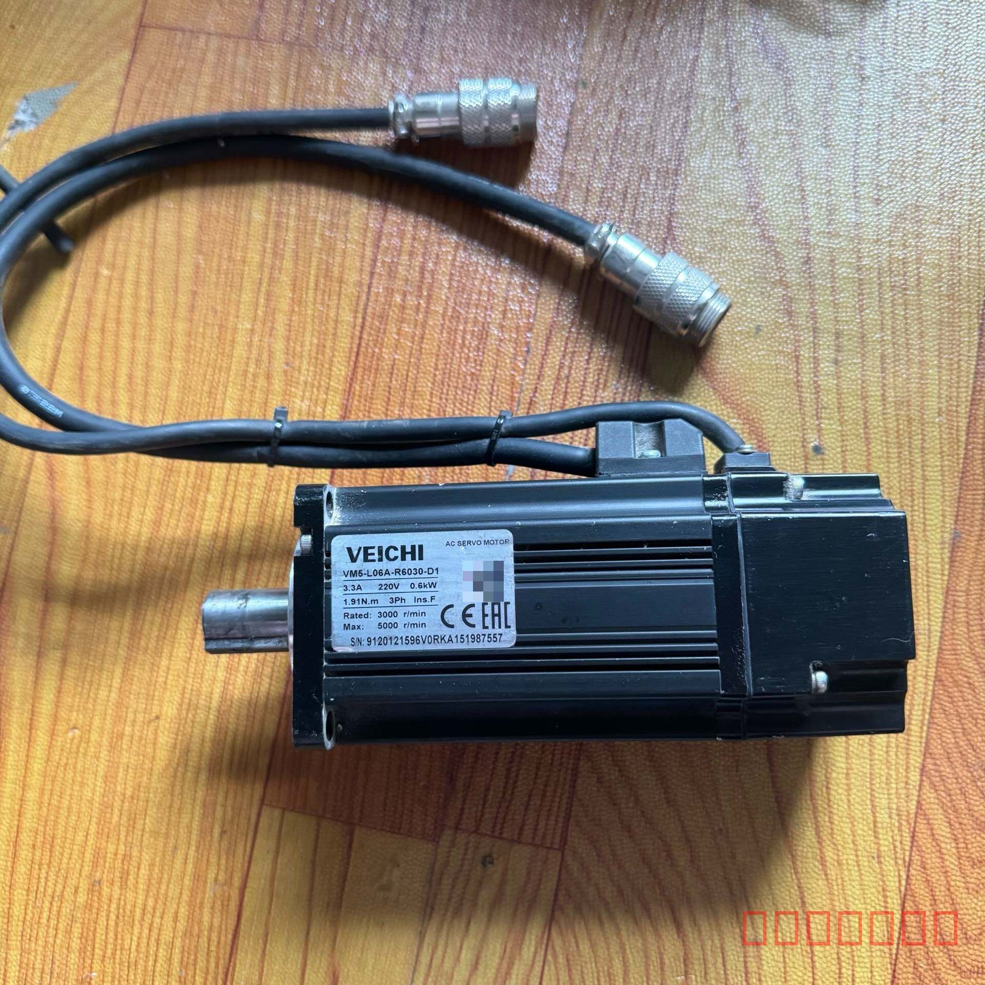 议价伟创伺服电机vm5-L06A-R6030-D1，实物拍维修