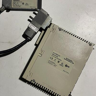 议价TSXP57302 TSXFPP20 TSXFPCG050 PLC控制器储存卡通讯板维修