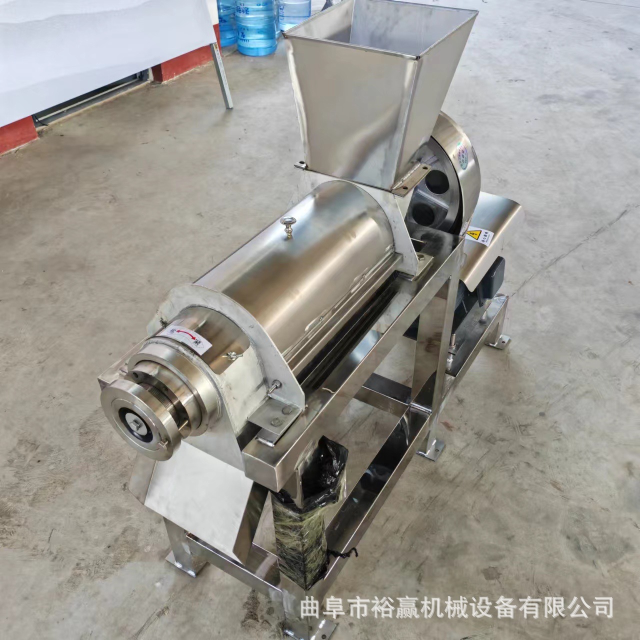 不锈钢果蔬出汁机 石榴破碎渣汁分离机 大型榨汁设备性能稳定