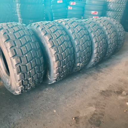 525/65R20.5越野花纹轮胎自卸卡车轮胎现货供应