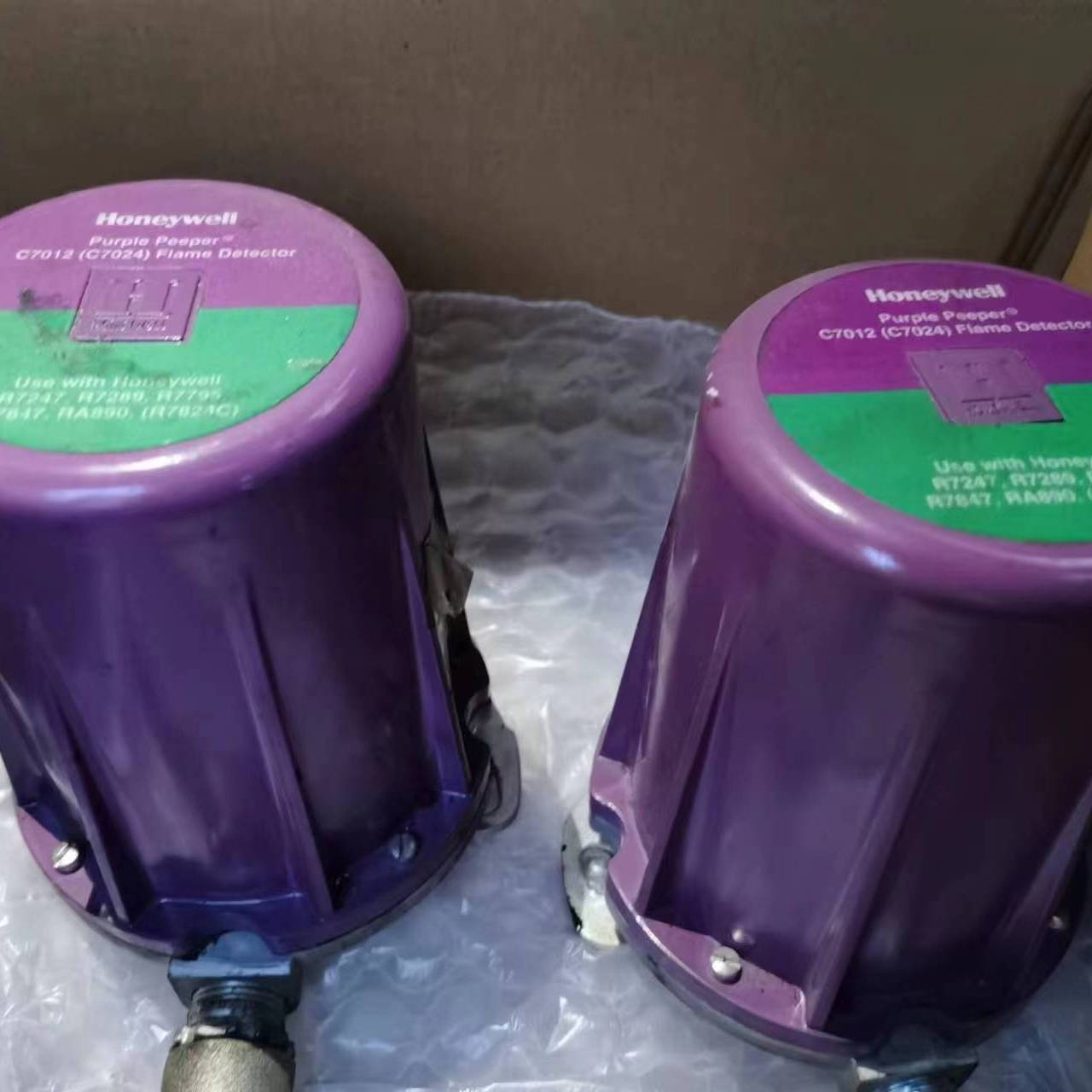 议价C7012A1186火焰检测器。208VAC 50/