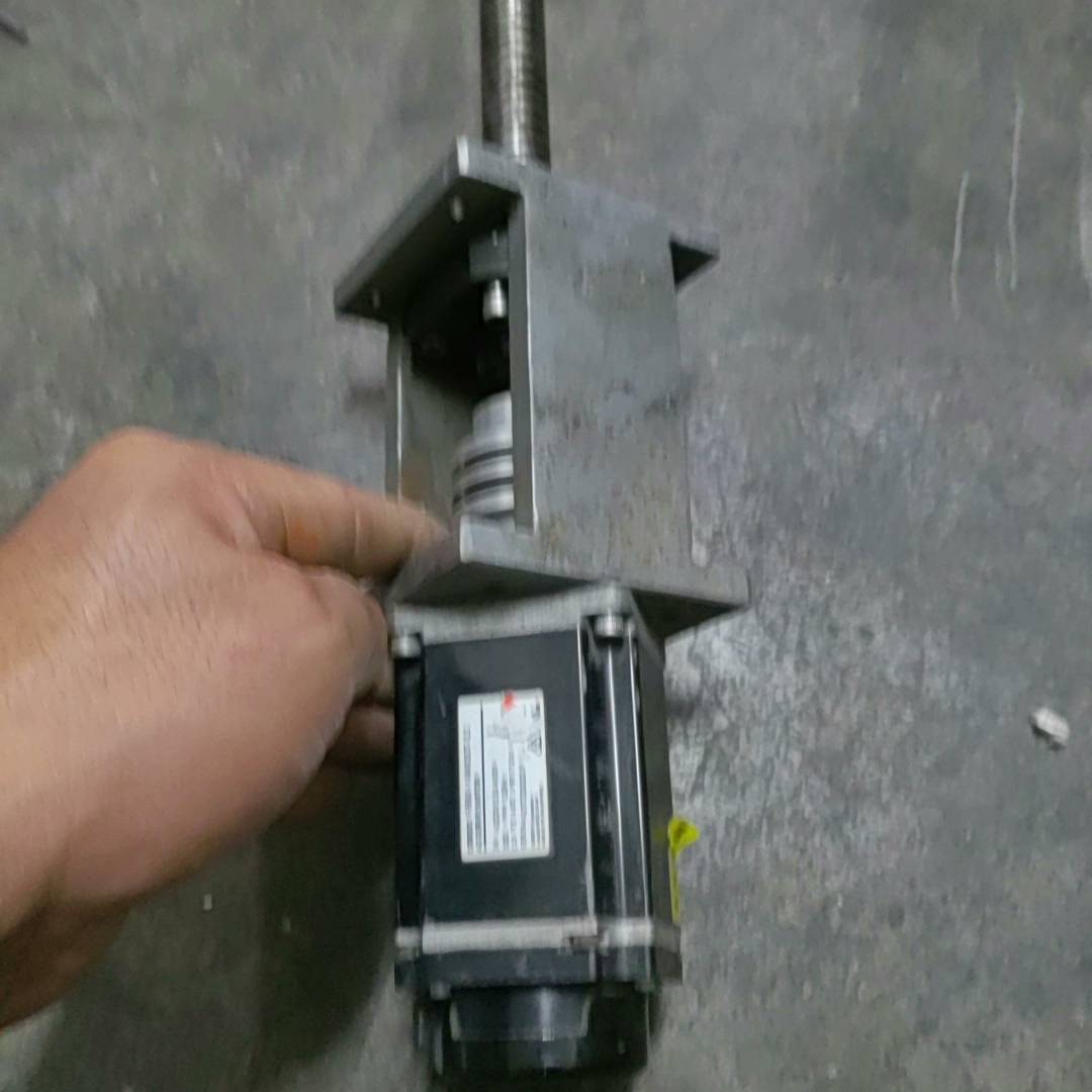 议价400W伺服电机，型号R88M-1M4003