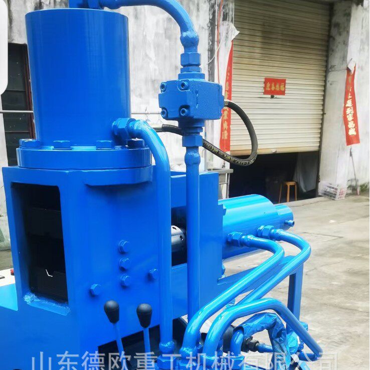 30吨双油缸钎杆锻造机带蓄能器保压隧道采石场钻杆加工设备