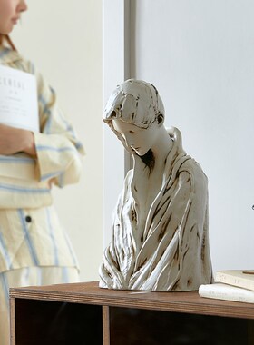 法式复古艺术人物摆件客厅玄关电视柜软装高级感轻奢雕塑装饰品