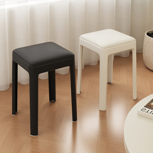 塑料凳子家用可叠放椅子加厚餐桌圆凳高板凳摞叠备用简约软面凳子