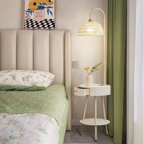 法式奶油风落地灯置物架藤编高颜值网红卧室床头柜抽屉一体灯茶几