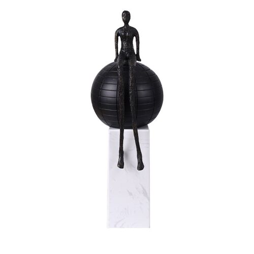 抽象人物雕塑吊脚坐姿人形摆件样板间客厅玄关轻奢软装饰艺术品