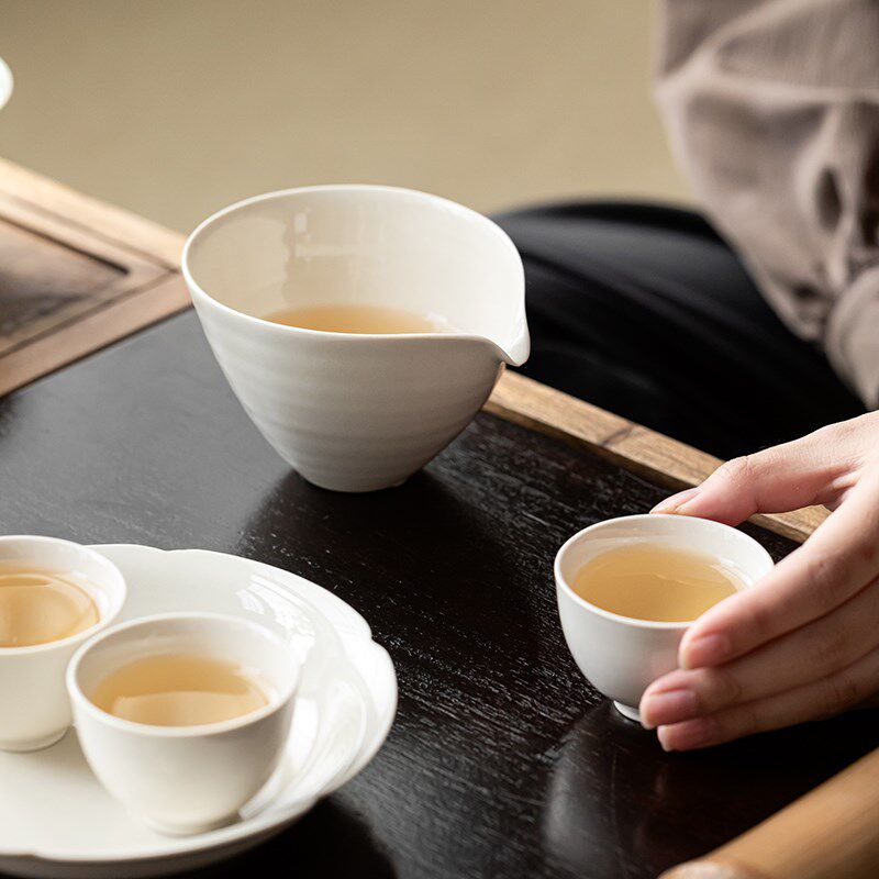 中式草木灰薄胎单个公道杯2024新款高端茶道公杯家居陶瓷茶盖碗