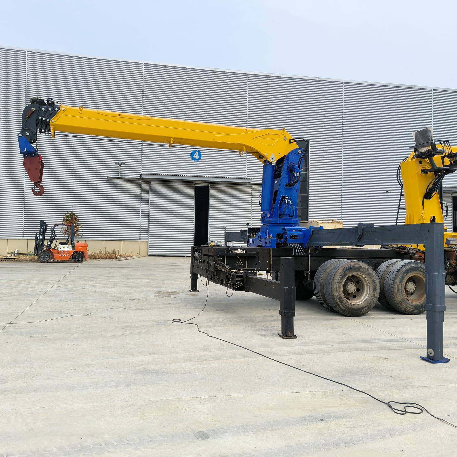 随车起重吊8吨直臂随车吊液压臂起重机无线遥控工程运输起重吊机