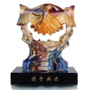 合作共赢握手摆件老板领导办公室桌面琉璃工艺装饰品摆设开业礼品