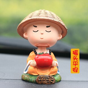 创意汽车摆件网红可爱摇头淡定小和尚公仔男女车载车内装饰用品佛